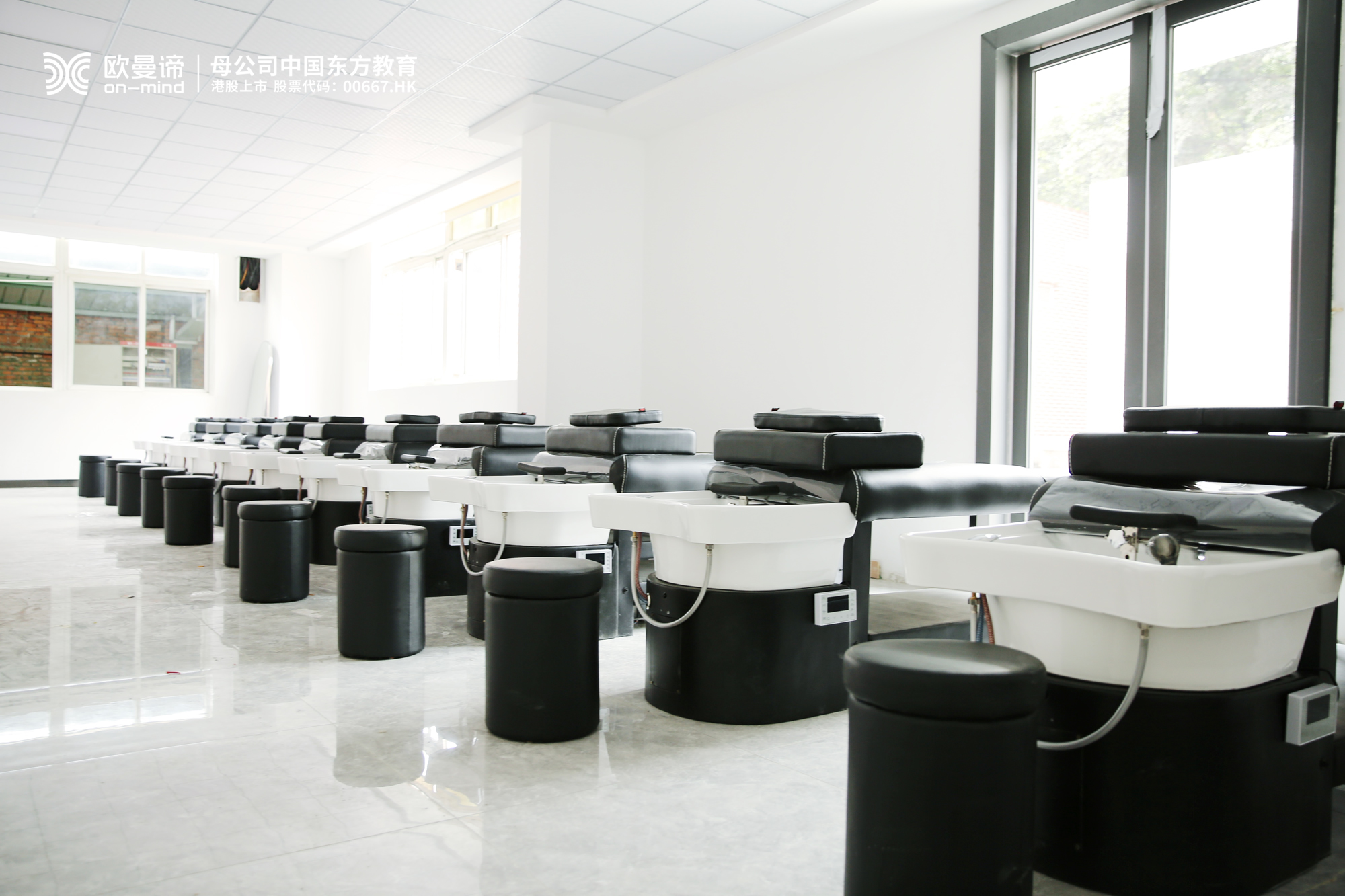 成都学化妆,专业的化妆学校如何选择?